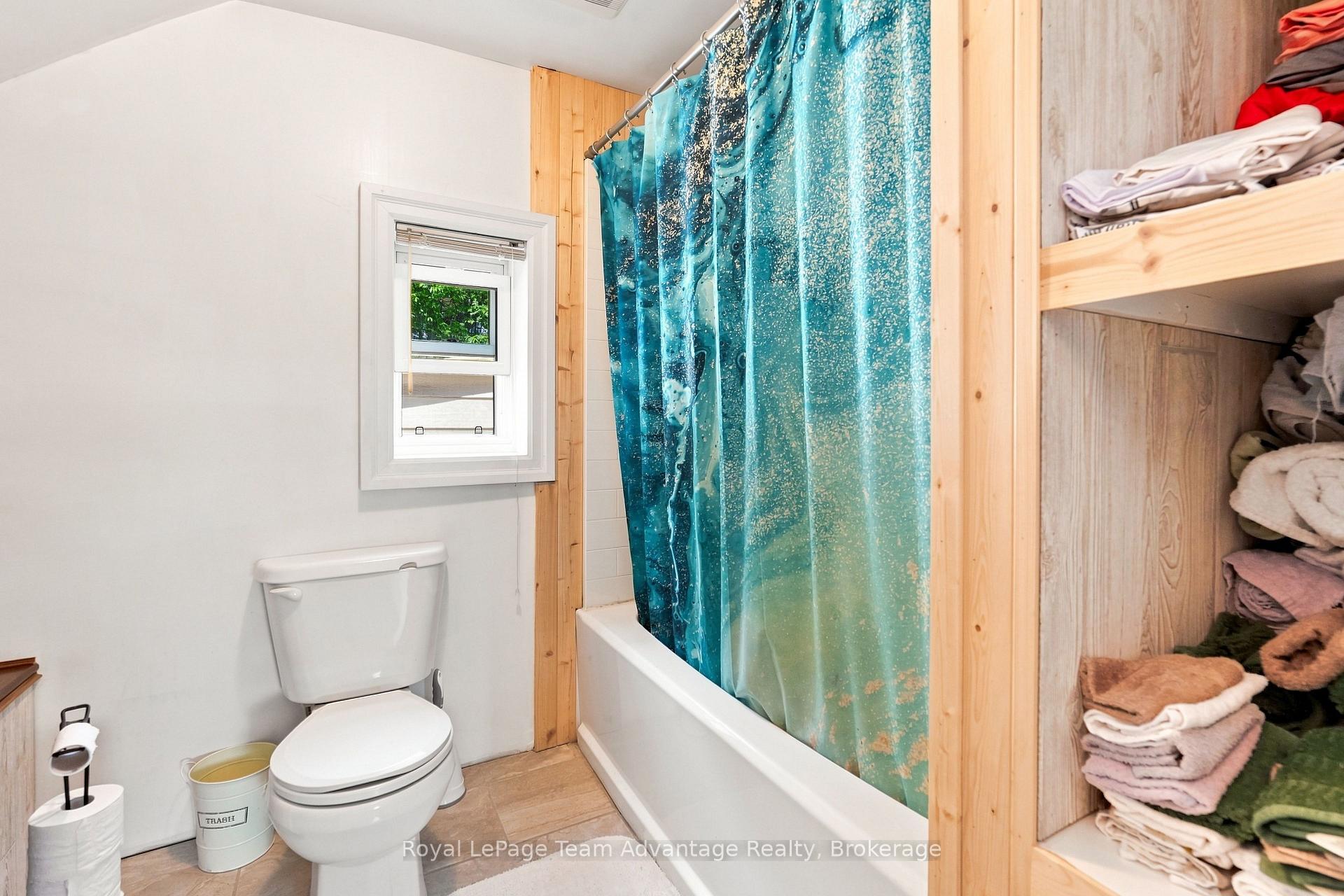 Photo 20 of 65 Isabella Street, Parry Sound — HOMEH