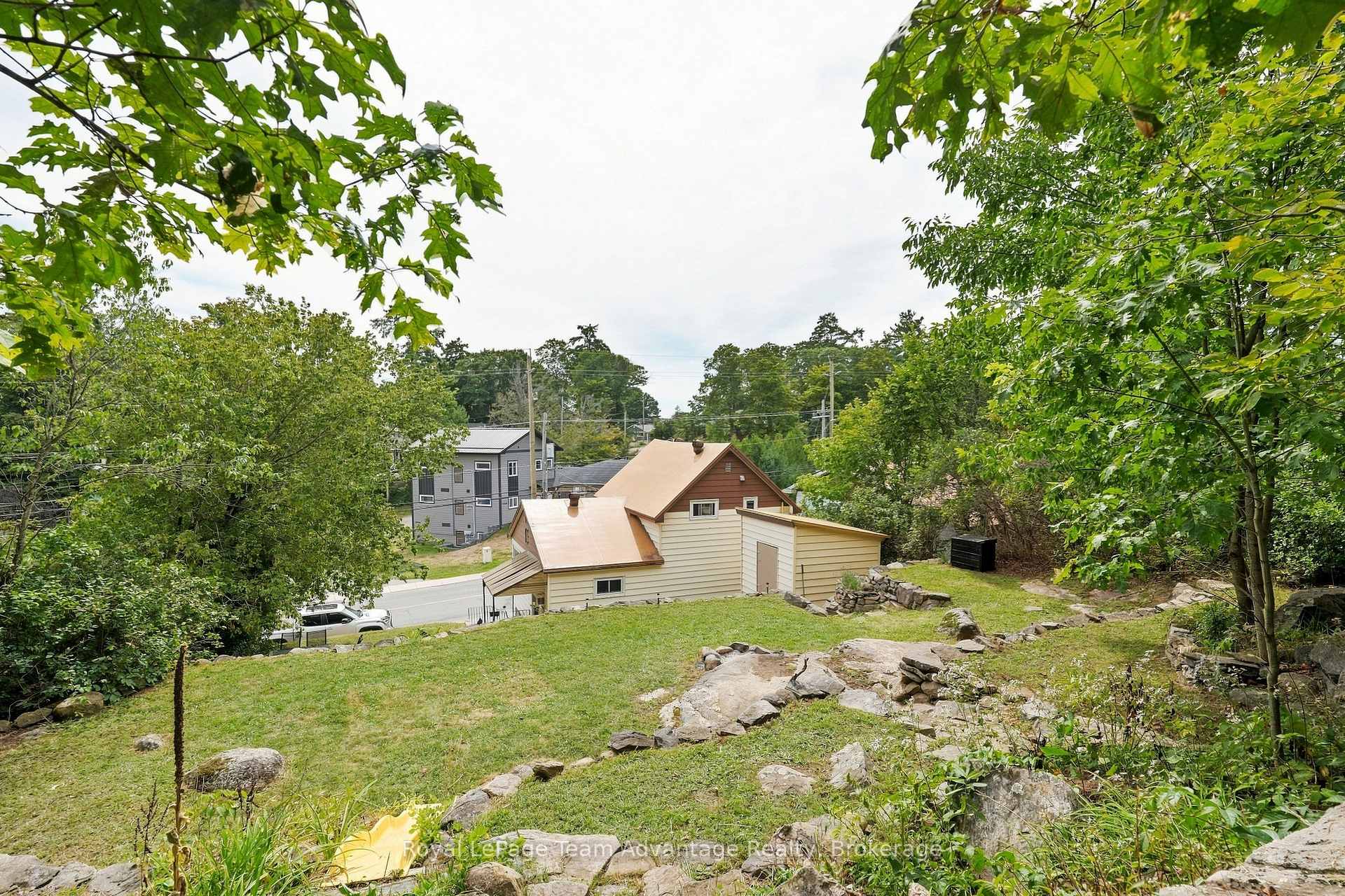 Photo 31 of 65 Isabella Street, Parry Sound — HOMEH
