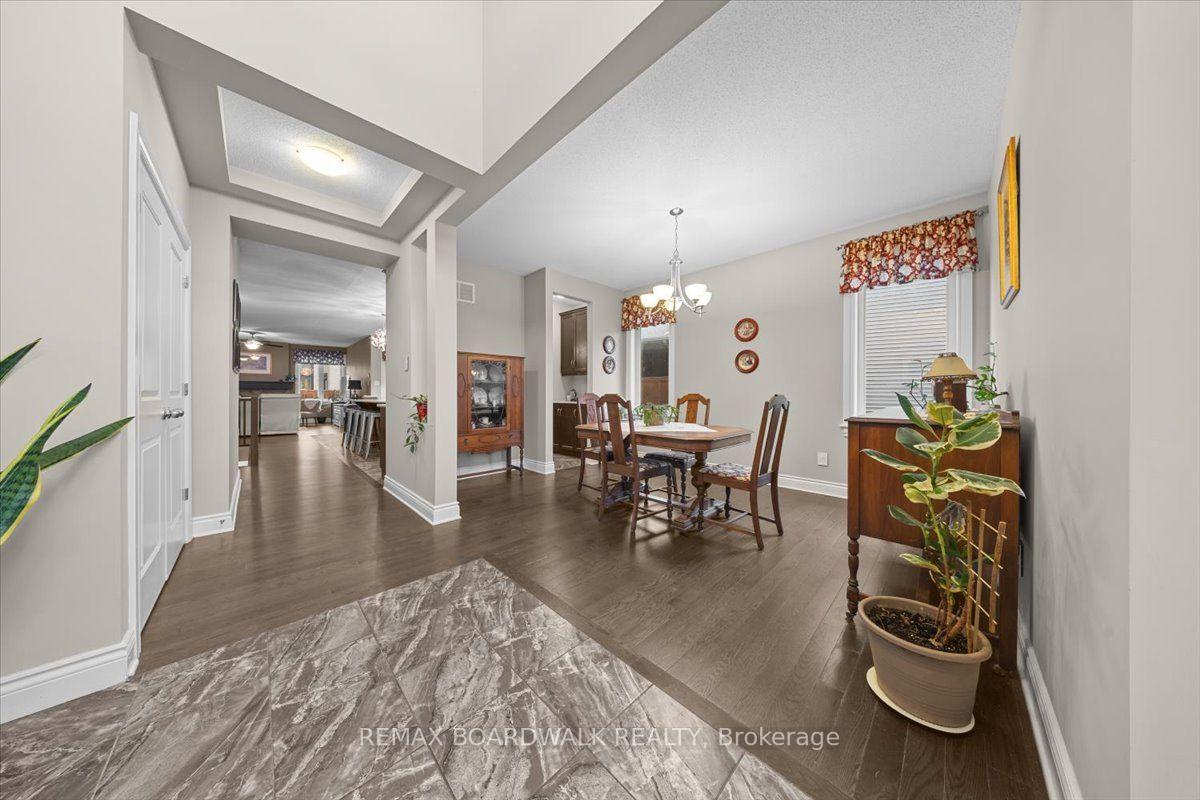 Photo 4 of 279 Sceptre Way S, Ottawa, Kanata - Emerald Meadows/Trailwest — HOMEH