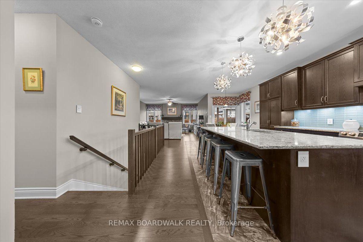 Photo 7 of 279 Sceptre Way S, Ottawa, Kanata - Emerald Meadows/Trailwest — HOMEH