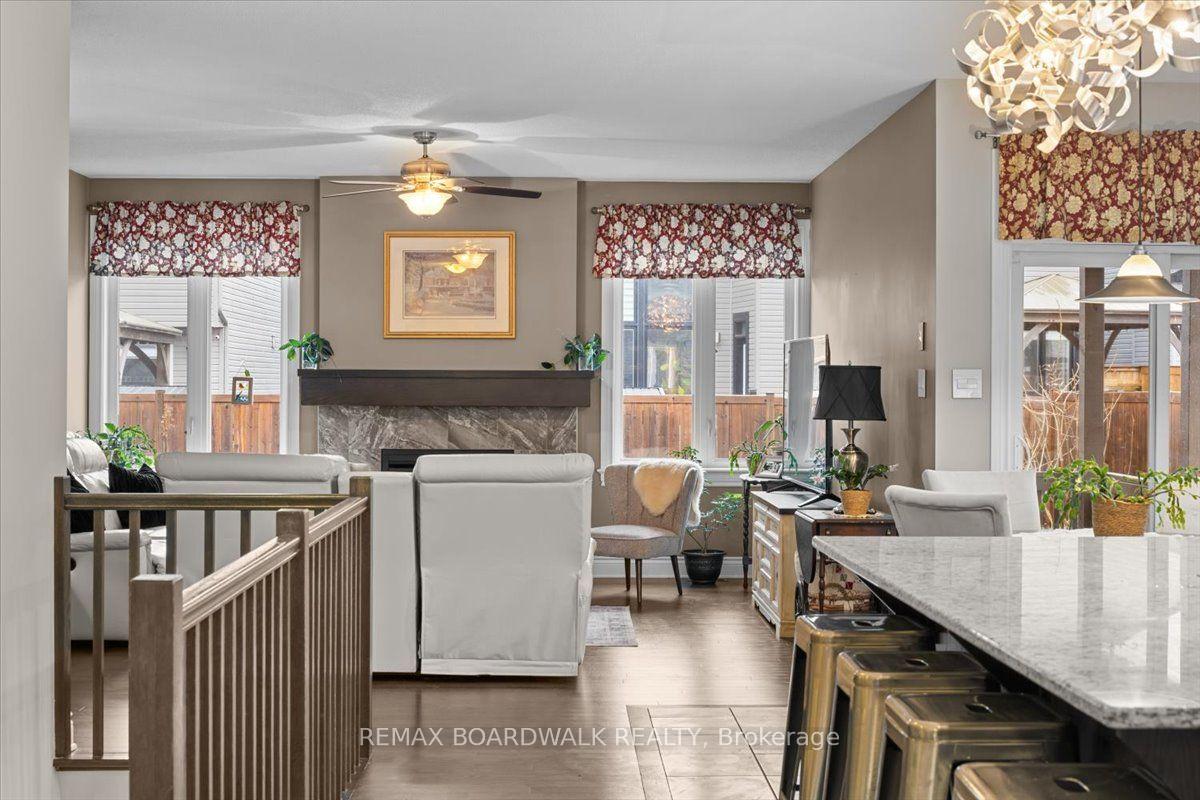Photo 8 of 279 Sceptre Way S, Ottawa, Kanata - Emerald Meadows/Trailwest — HOMEH