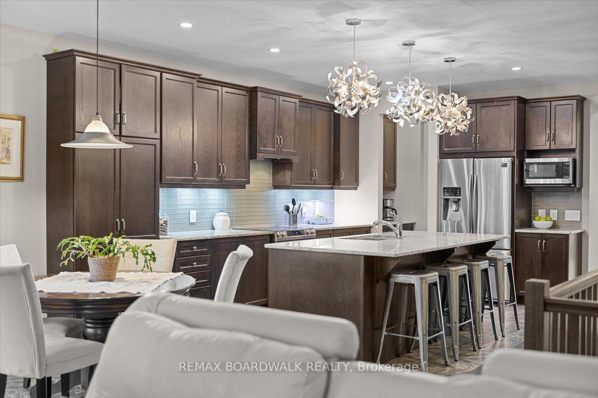 Photo 12 of 279 Sceptre Way S, Ottawa, Kanata - Emerald Meadows/Trailwest — HOMEH