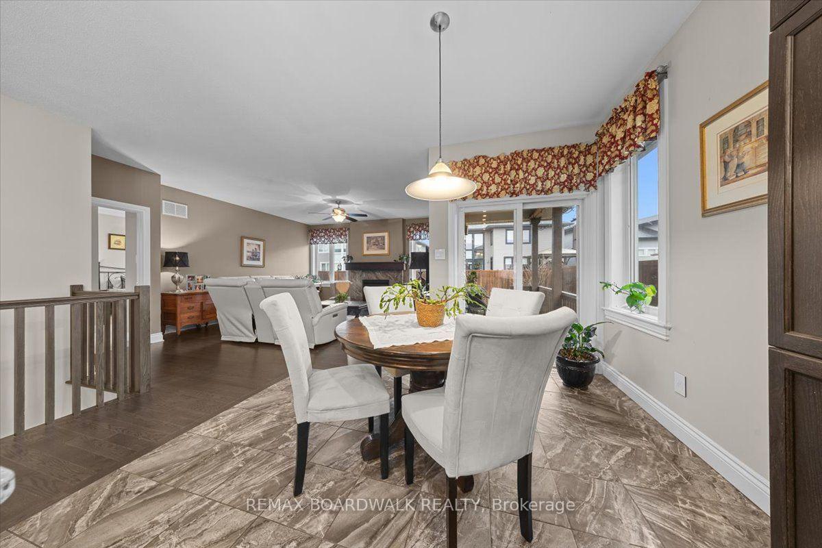 Photo 17 of 279 Sceptre Way S, Ottawa, Kanata - Emerald Meadows/Trailwest — HOMEH