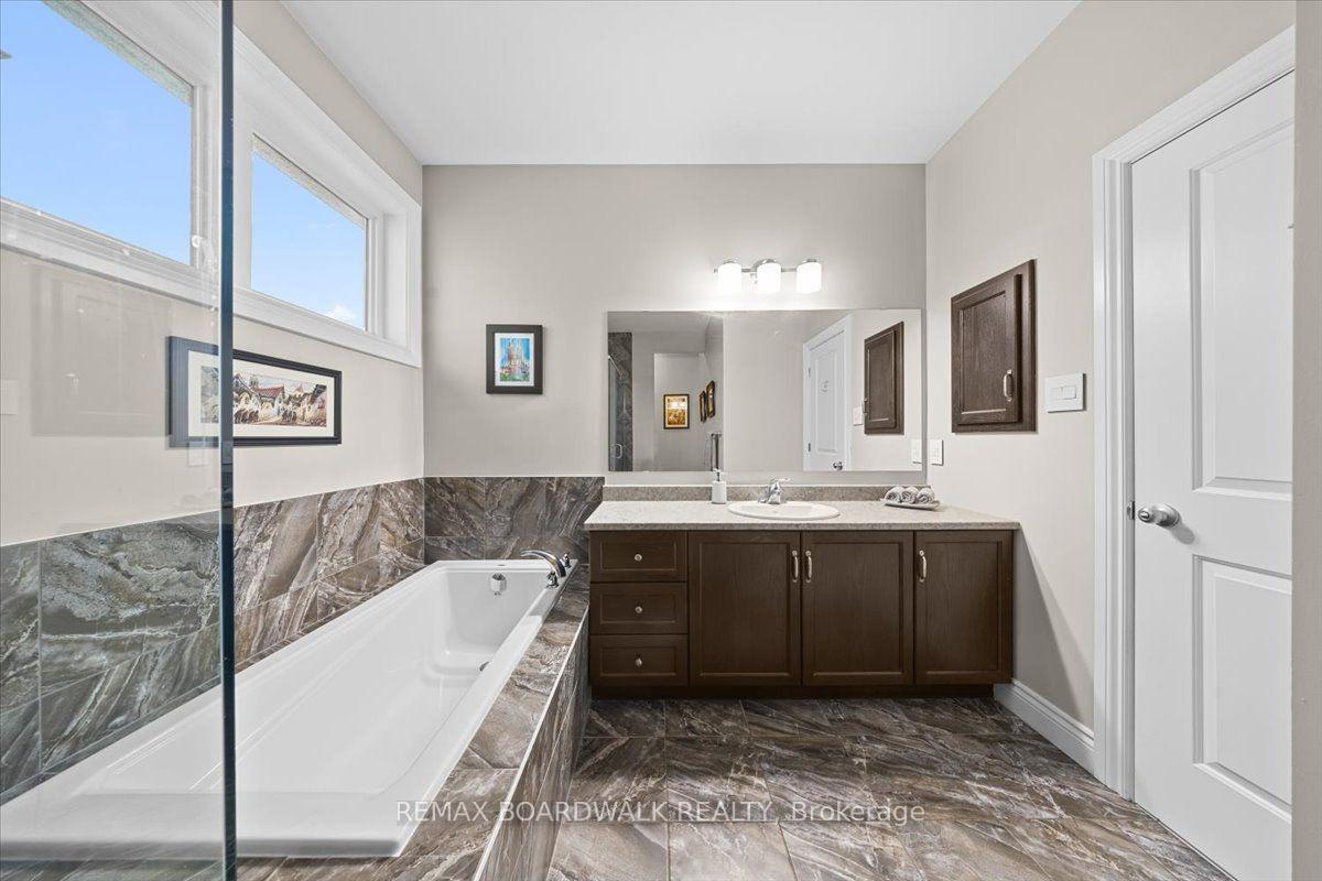 Photo 30 of 279 Sceptre Way S, Ottawa, Kanata - Emerald Meadows/Trailwest — HOMEH