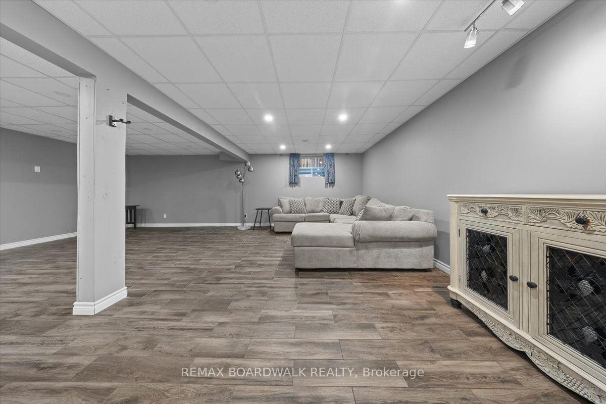 Photo 36 of 279 Sceptre Way S, Ottawa, Kanata - Emerald Meadows/Trailwest — HOMEH