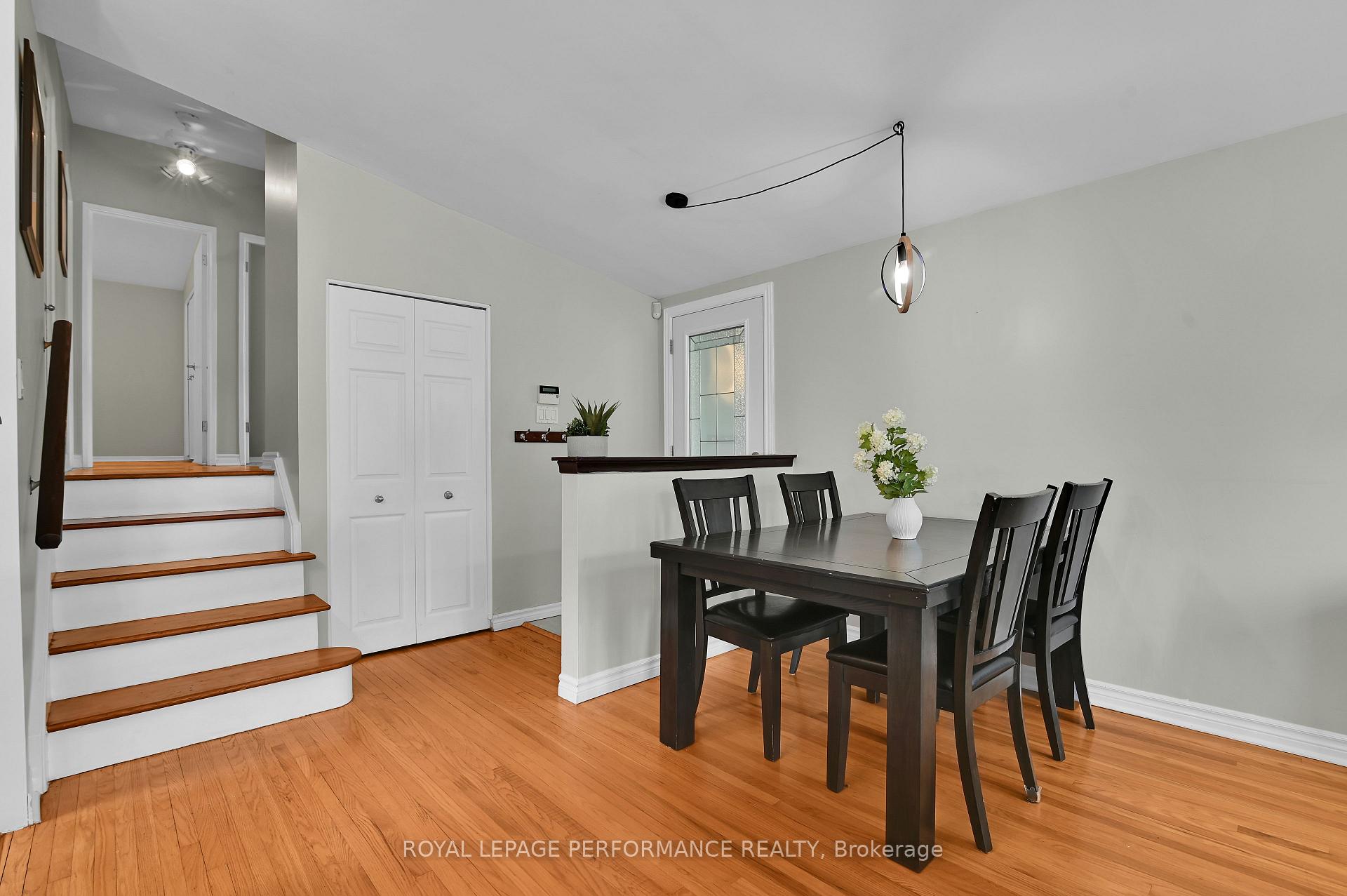 Photo 5 of 2376 Urbandale Drive, Ottawa, Elmvale Acres/Urbandale — HOMEH