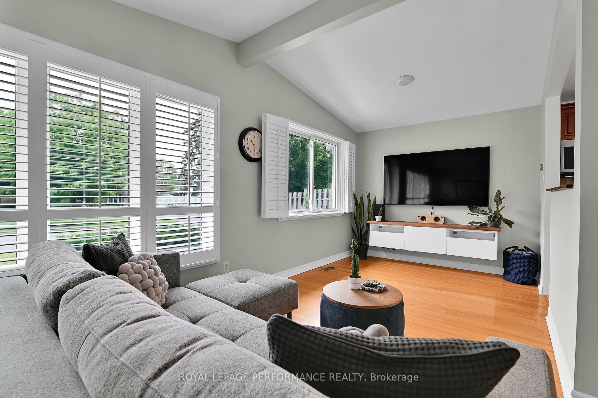 Photo 6 of 2376 Urbandale Drive, Ottawa, Elmvale Acres/Urbandale — HOMEH