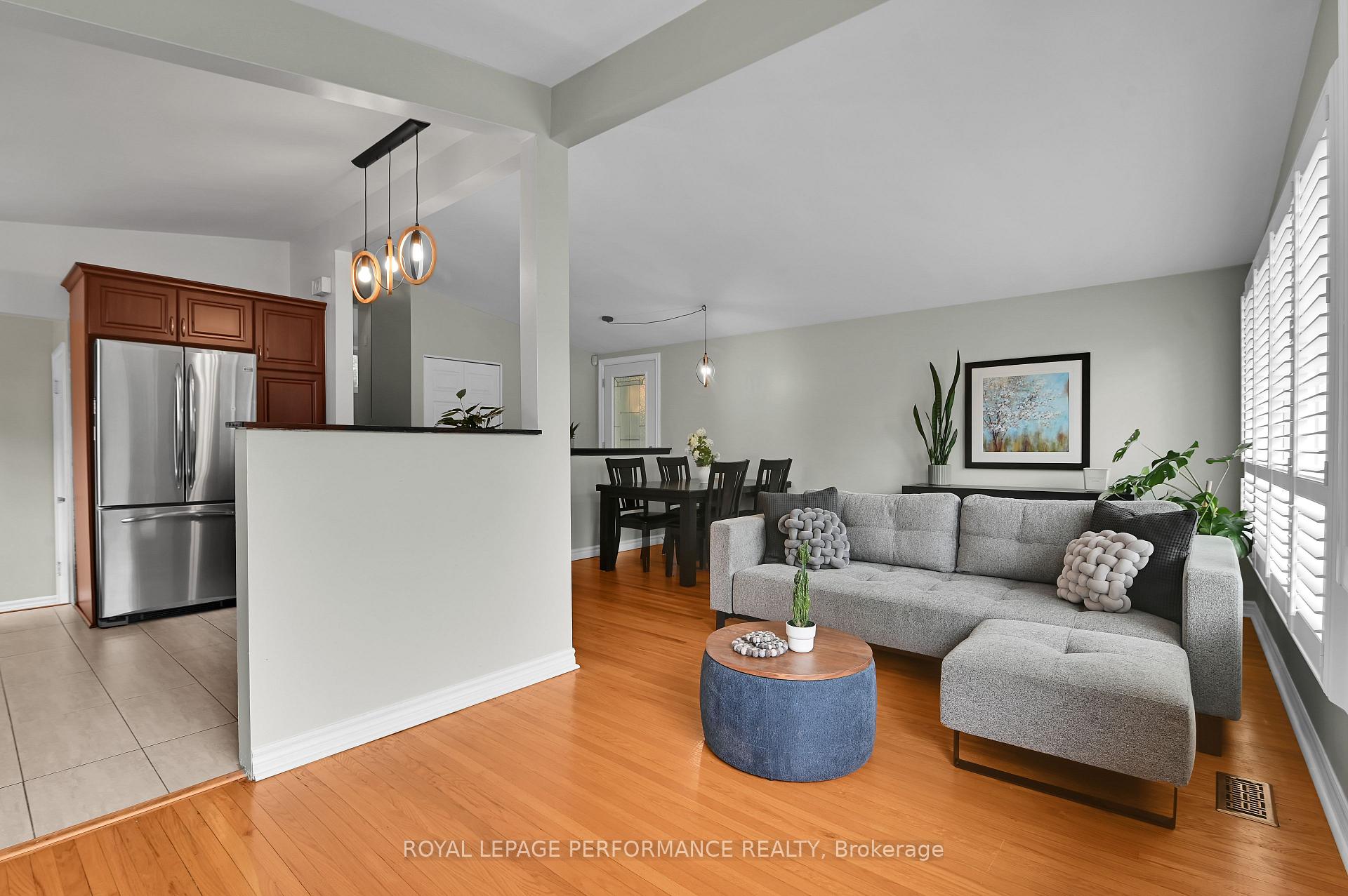 Photo 8 of 2376 Urbandale Drive, Ottawa, Elmvale Acres/Urbandale — HOMEH