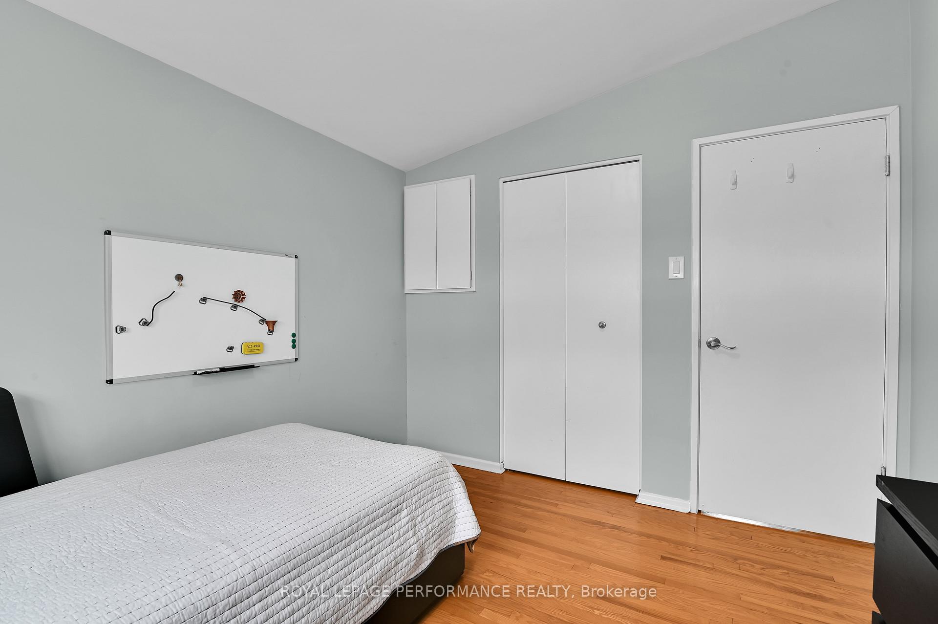 Photo 19 of 2376 Urbandale Drive, Ottawa, Elmvale Acres/Urbandale — HOMEH