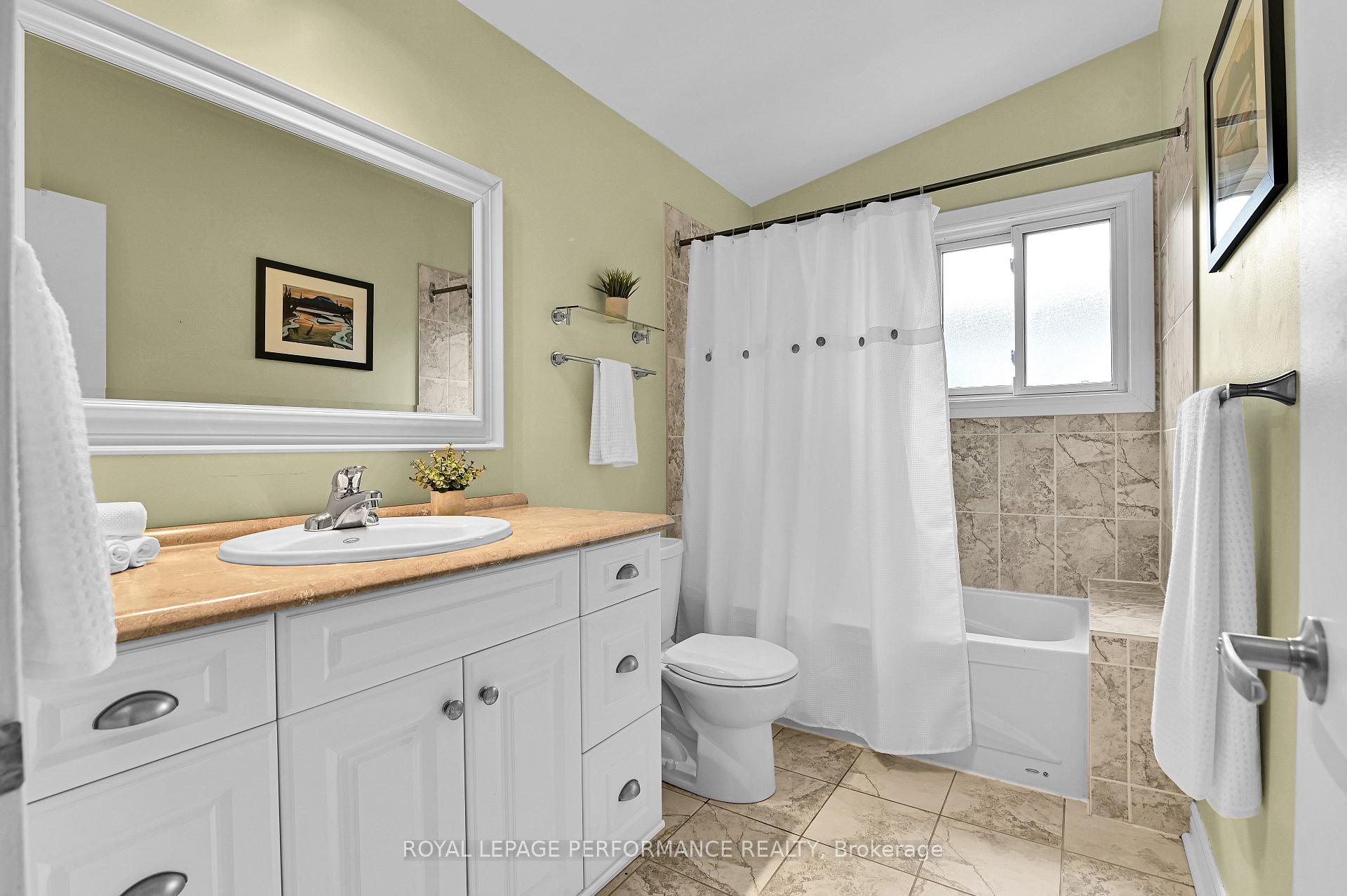 Photo 20 of 2376 Urbandale Drive, Ottawa, Elmvale Acres/Urbandale — HOMEH