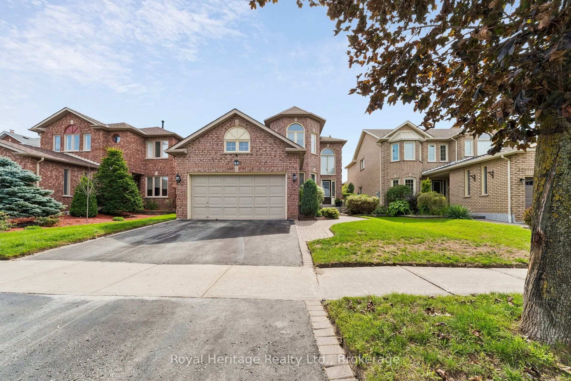 Photo 1 of 41 Winterberry Drive, Whitby, Rolling Acres — HOMEH