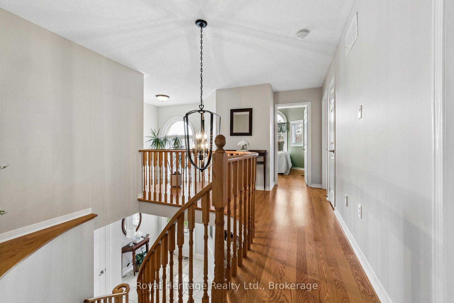 Photo 22 of 41 Winterberry Drive, Whitby, Rolling Acres — HOMEH
