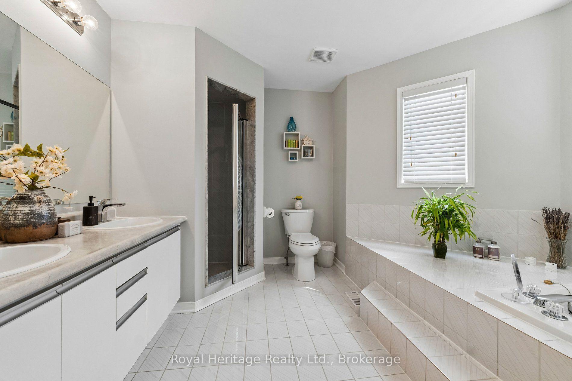 Photo 26 of 41 Winterberry Drive, Whitby, Rolling Acres — HOMEH