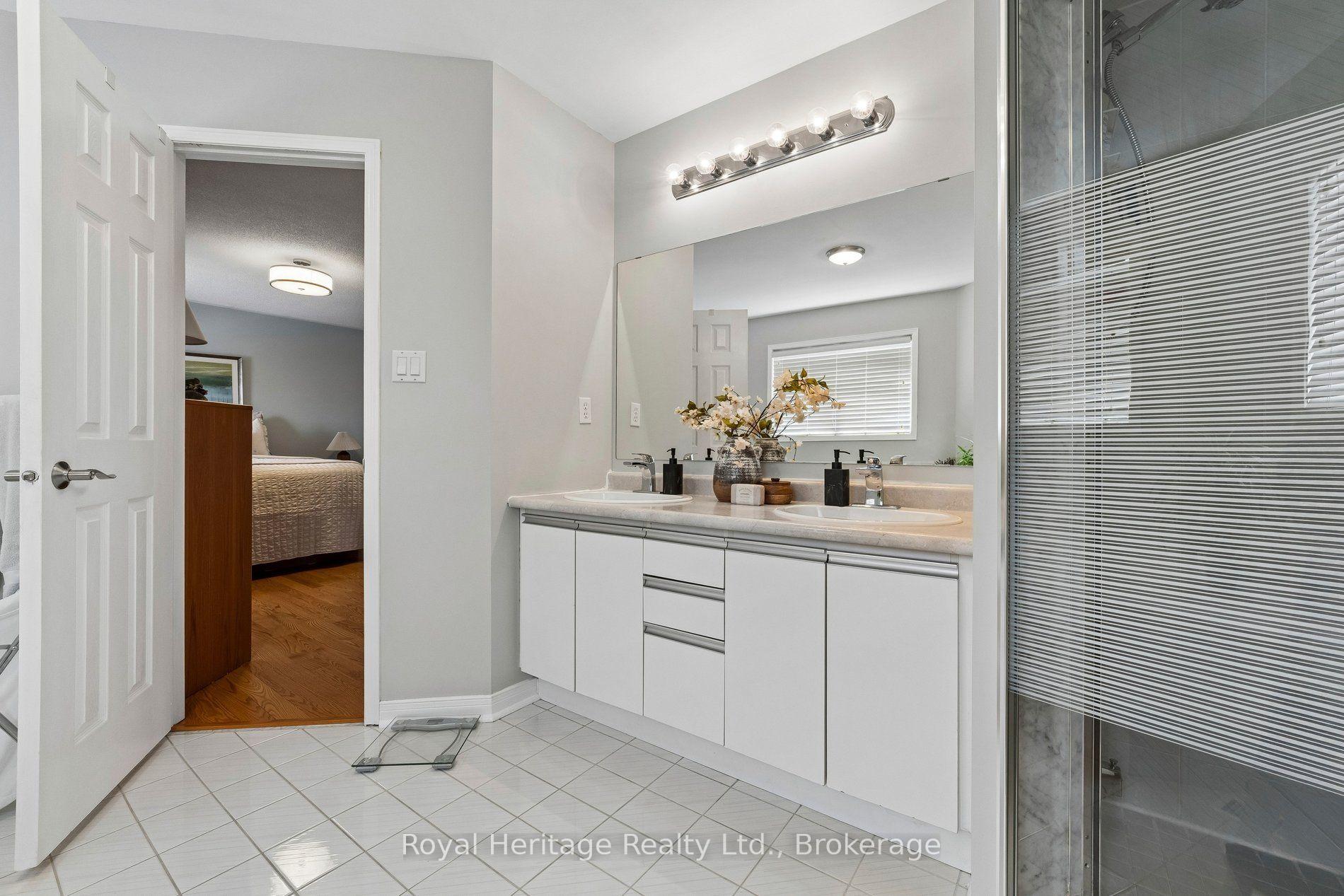 Photo 27 of 41 Winterberry Drive, Whitby, Rolling Acres — HOMEH