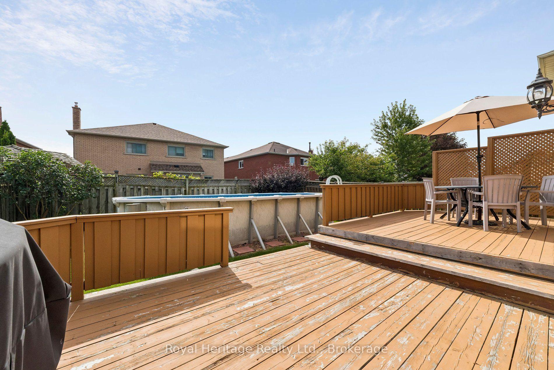 Photo 37 of 41 Winterberry Drive, Whitby, Rolling Acres — HOMEH