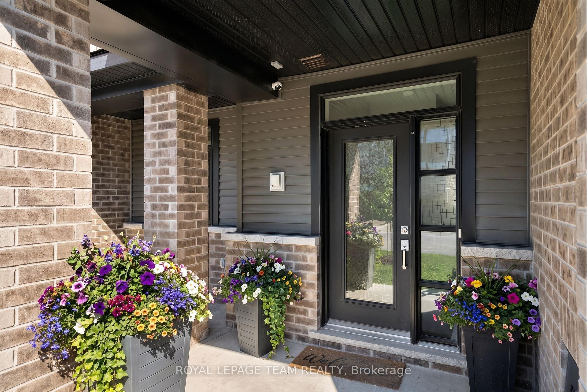 Photo 3 of 719 Doneraile Walk, Ottawa, Barrhaven - Half Moon Bay — HOMEH