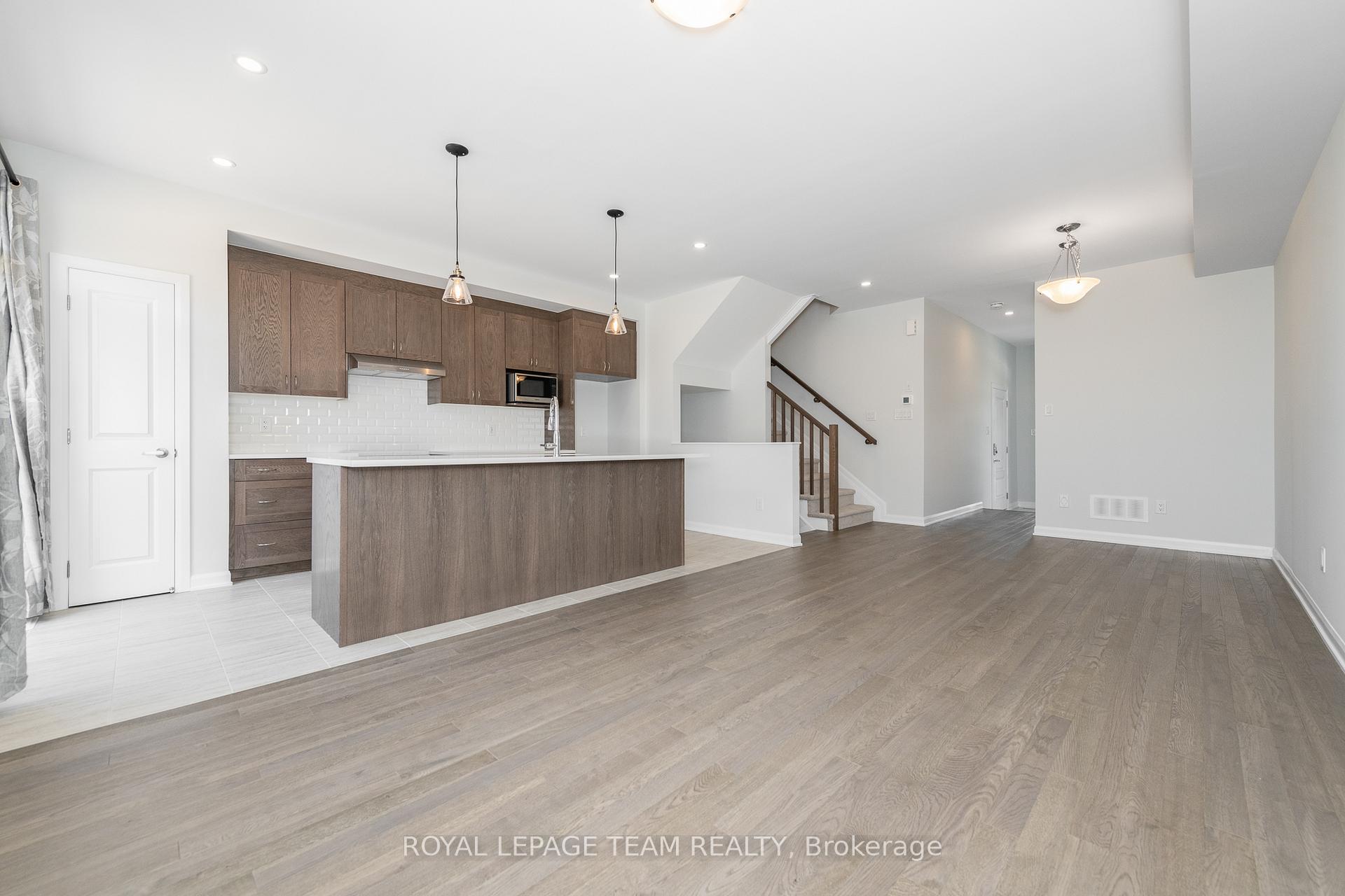 Photo 6 of 719 Doneraile Walk, Ottawa, Barrhaven - Half Moon Bay — HOMEH