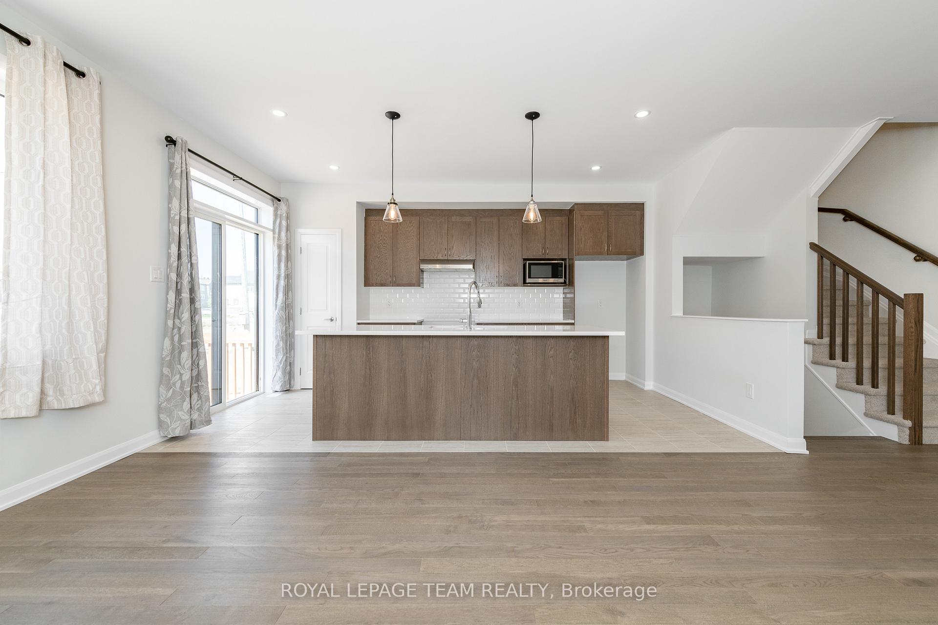 Photo 7 of 719 Doneraile Walk, Ottawa, Barrhaven - Half Moon Bay — HOMEH