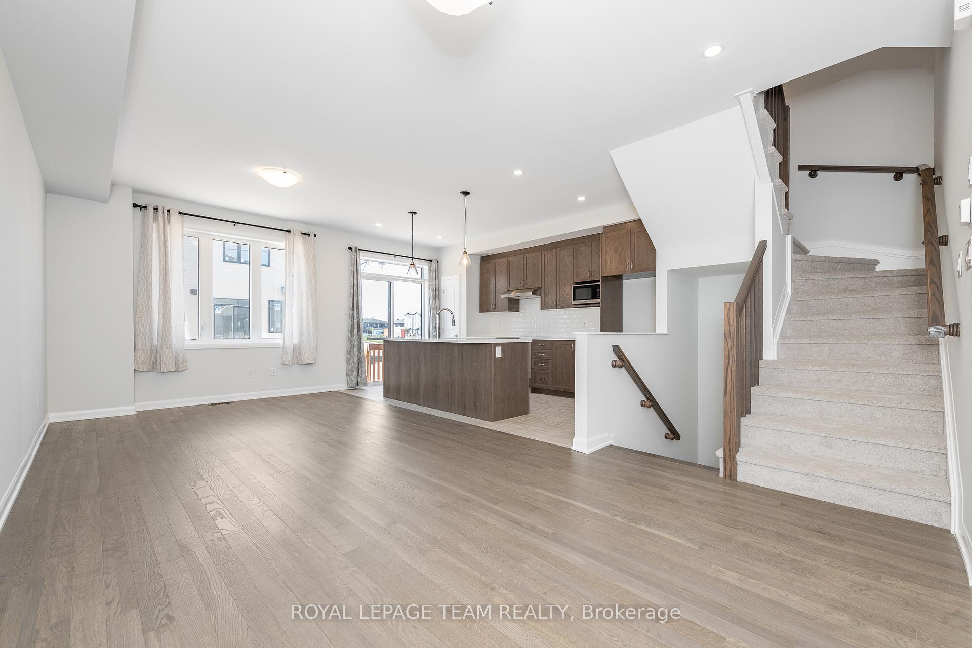 Photo 8 of 719 Doneraile Walk, Ottawa, Barrhaven - Half Moon Bay — HOMEH