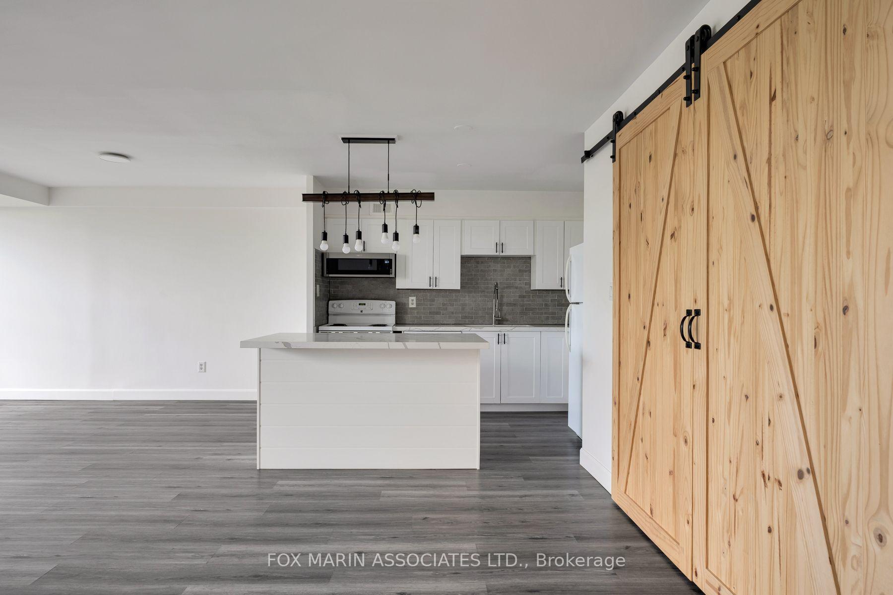 Photo 3 of Unit 312, 20 Edgecliff Golfway, Toronto, Flemingdon Park — HOMEH