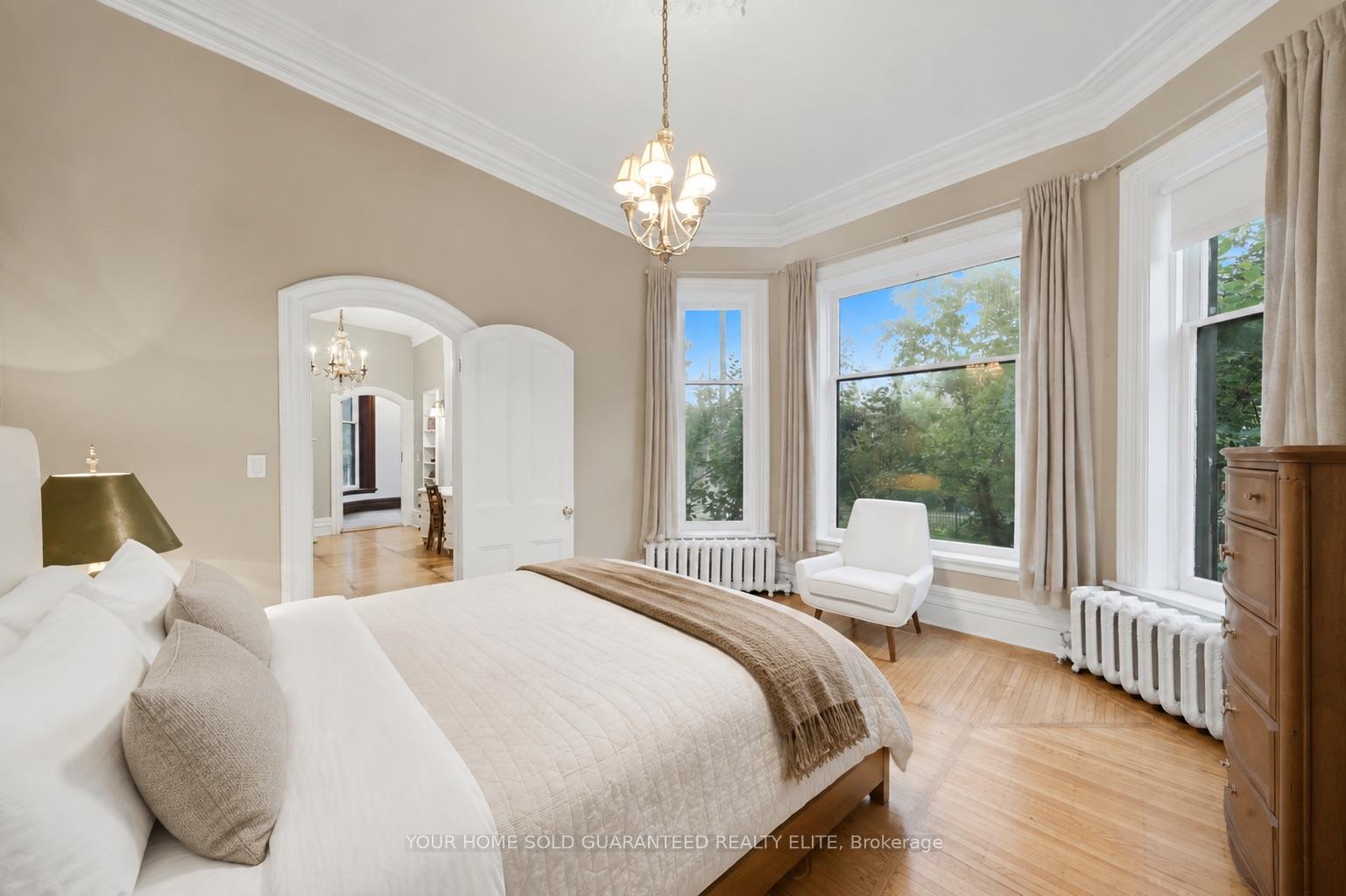 Photo 7 of 347 Queen Street S, Hamilton, Durand — HOMEH