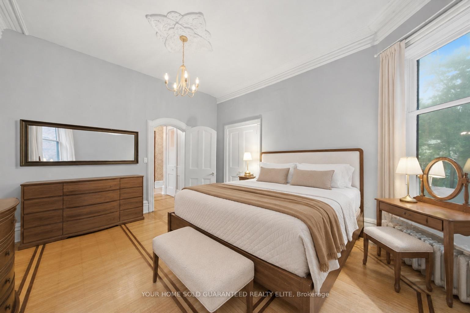 Photo 17 of 347 Queen Street S, Hamilton, Durand — HOMEH