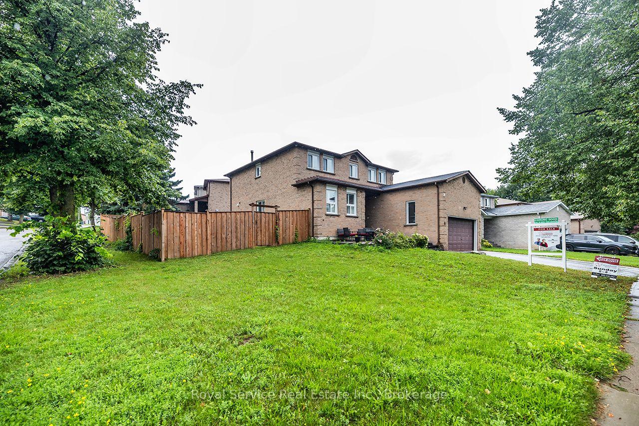 Photo 2 of 61 Adams Drive, Ajax, Central — HOMEH