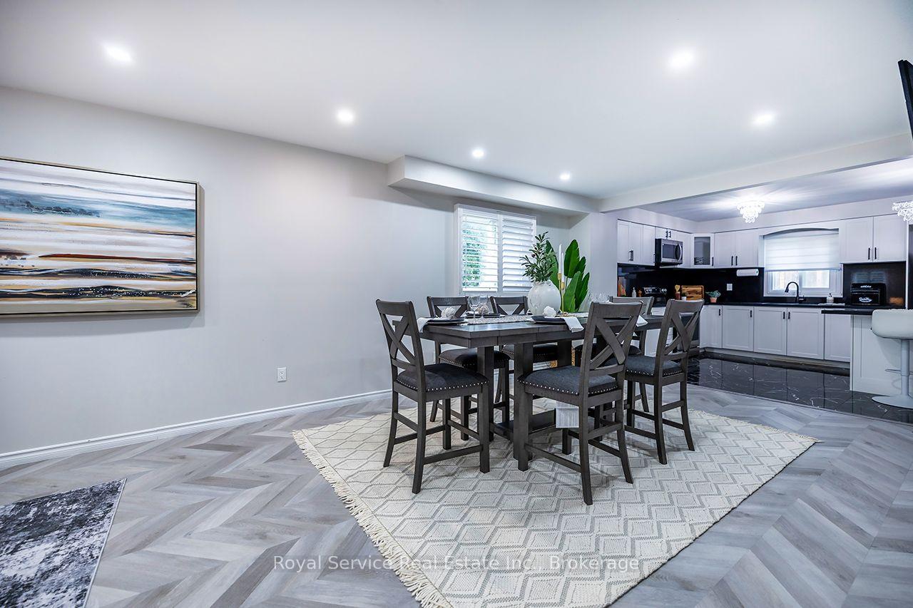 Photo 8 of 61 Adams Drive, Ajax, Central — HOMEH