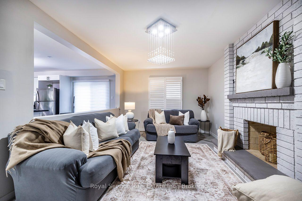 Photo 17 of 61 Adams Drive, Ajax, Central — HOMEH