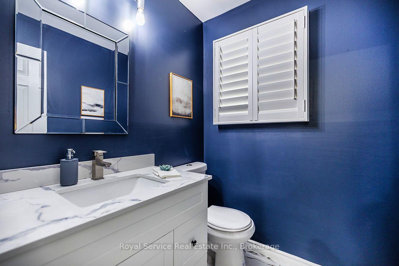 Photo 20 of 61 Adams Drive, Ajax, Central — HOMEH