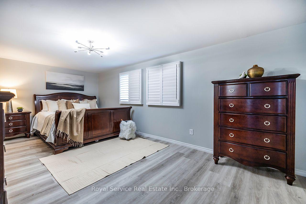 Photo 23 of 61 Adams Drive, Ajax, Central — HOMEH