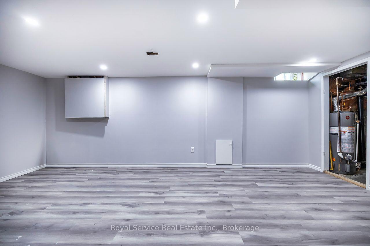 Photo 36 of 61 Adams Drive, Ajax, Central — HOMEH