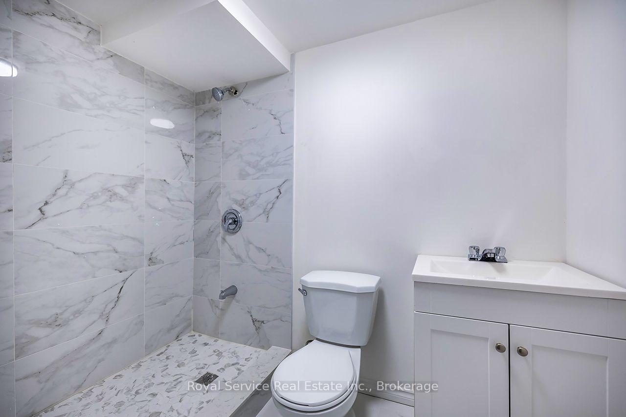 Photo 38 of 61 Adams Drive, Ajax, Central — HOMEH