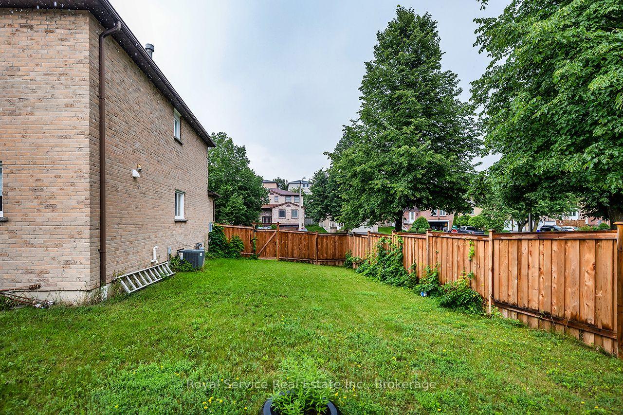 Photo 40 of 61 Adams Drive, Ajax, Central — HOMEH