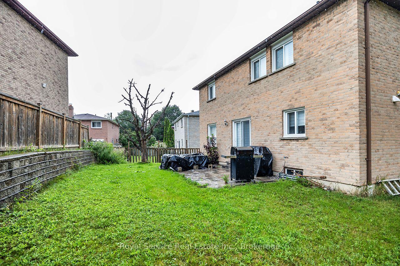 Photo 41 of 61 Adams Drive, Ajax, Central — HOMEH
