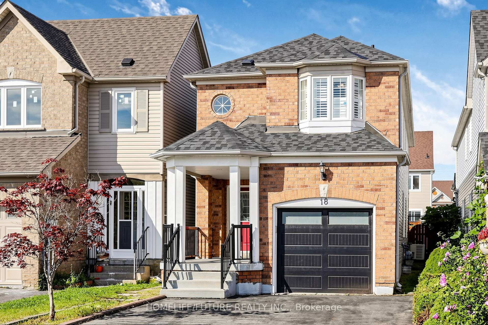 Photo 3 of 18 Holloway Road, Markham, Cedarwood — HOMEH