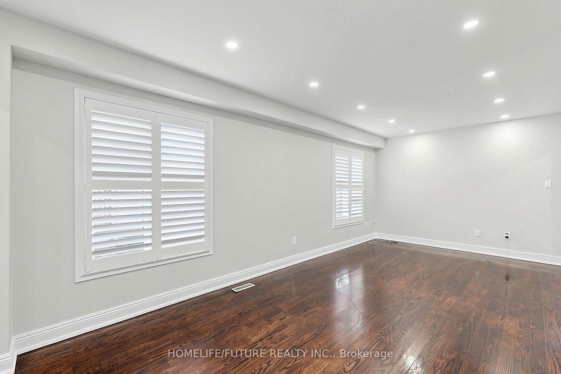 Photo 9 of 18 Holloway Road, Markham, Cedarwood — HOMEH