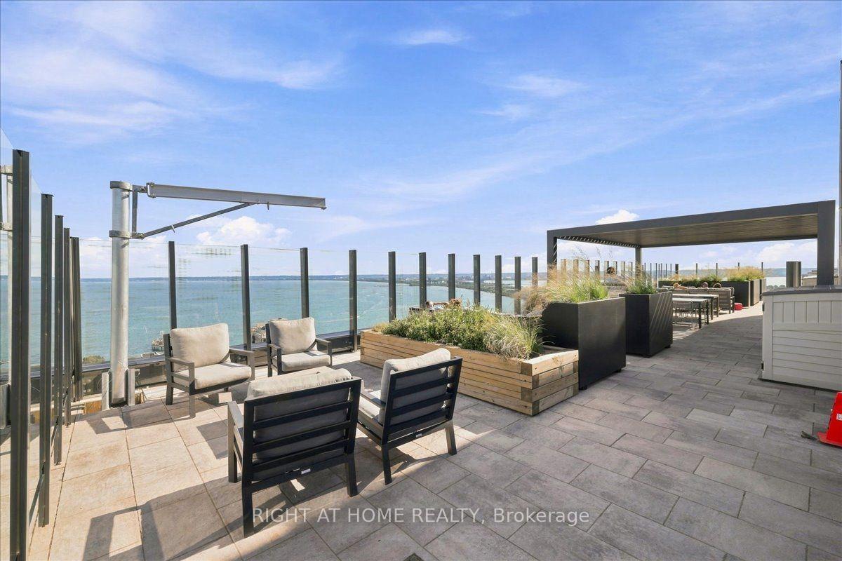Photo 8 of Unit 1403, 2007 James Street, Burlington, Brant — HOMEH