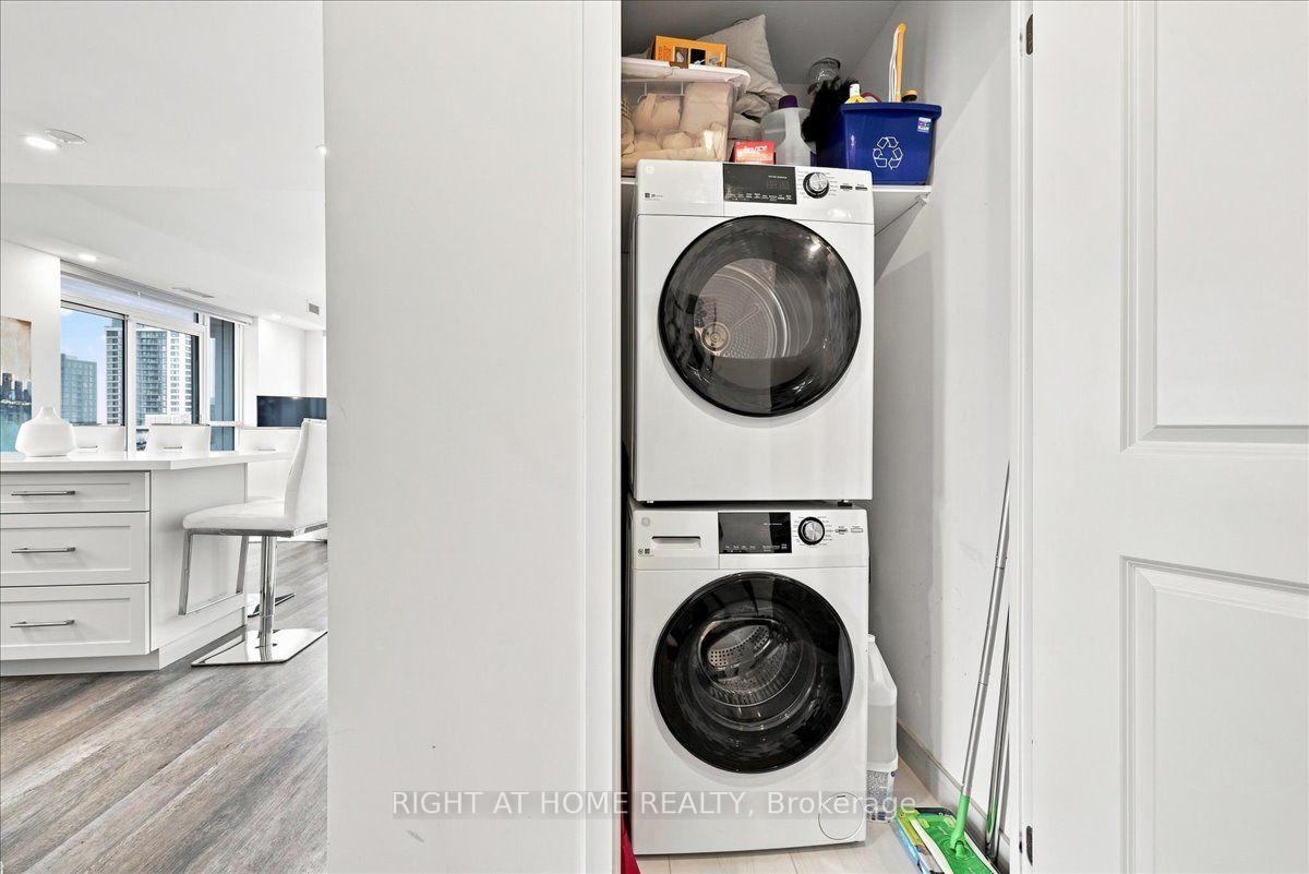 Photo 28 of Unit 1403, 2007 James Street, Burlington, Brant — HOMEH