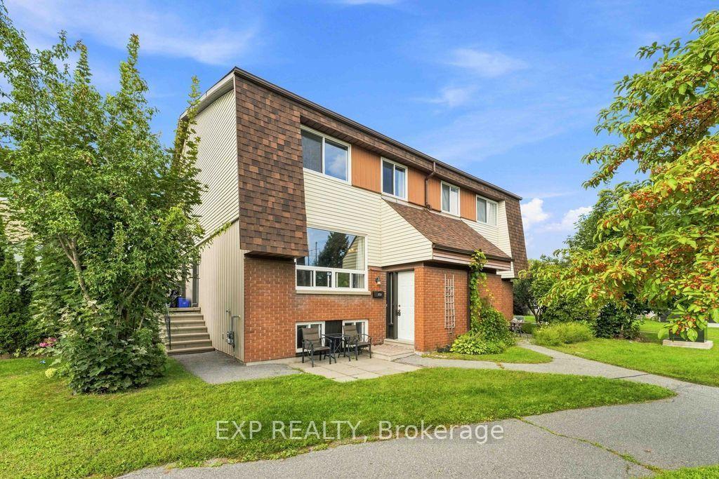 Photo 1 of Unit A, 30A Woodvale, Ottawa, Manordale — HOMEH