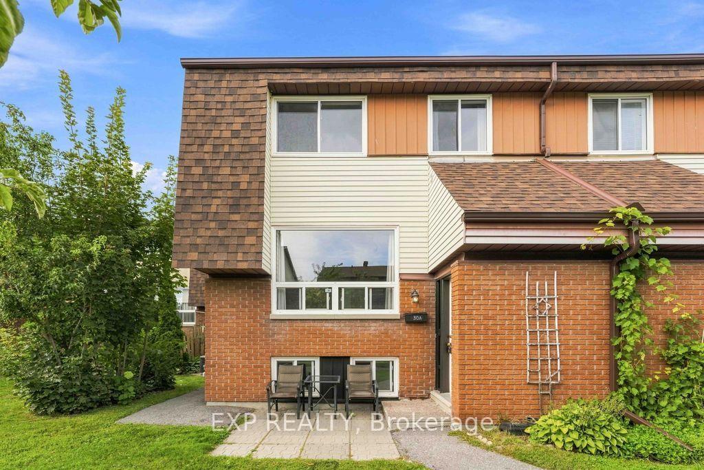 Photo 2 of Unit A, 30A Woodvale, Ottawa, Manordale — HOMEH