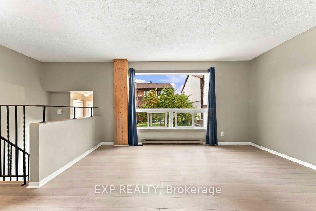 Photo 8 of Unit A, 30A Woodvale, Ottawa, Manordale — HOMEH