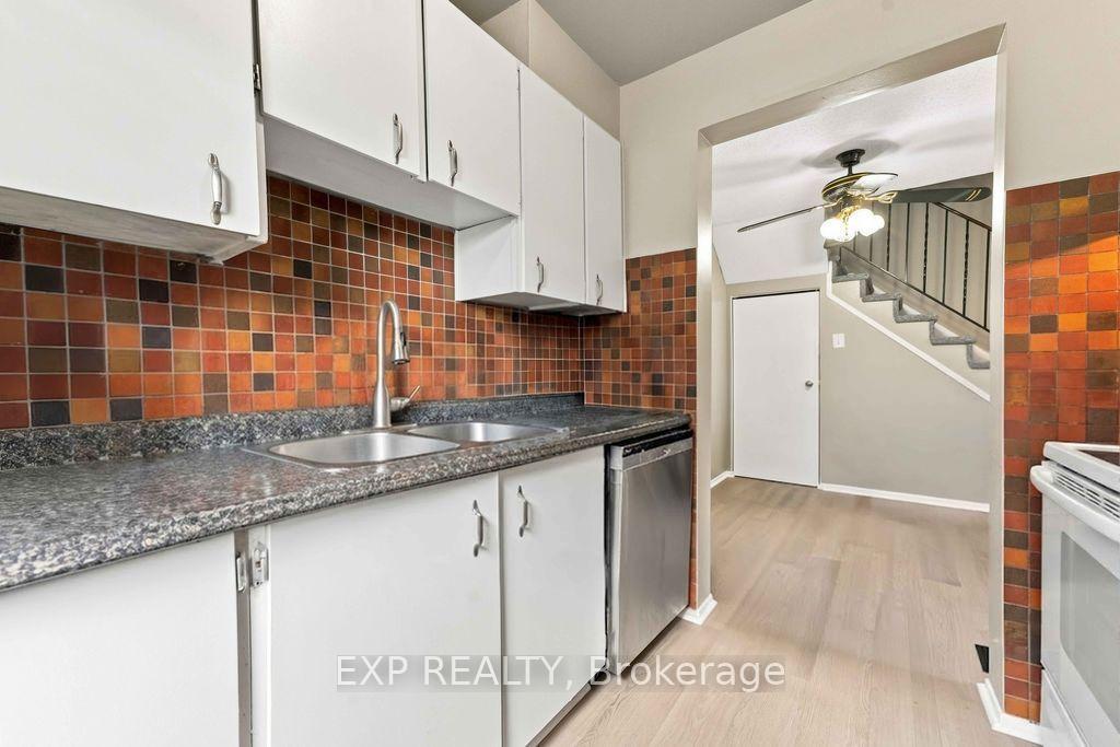 Photo 14 of Unit A, 30A Woodvale, Ottawa, Manordale — HOMEH