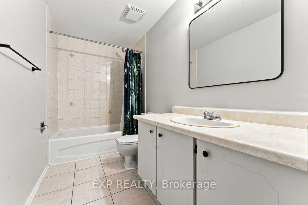 Photo 19 of Unit A, 30A Woodvale, Ottawa, Manordale — HOMEH