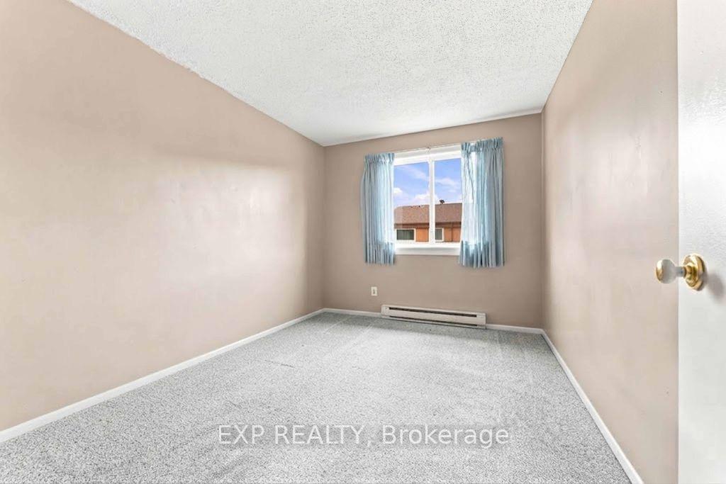 Photo 21 of Unit A, 30A Woodvale, Ottawa, Manordale — HOMEH