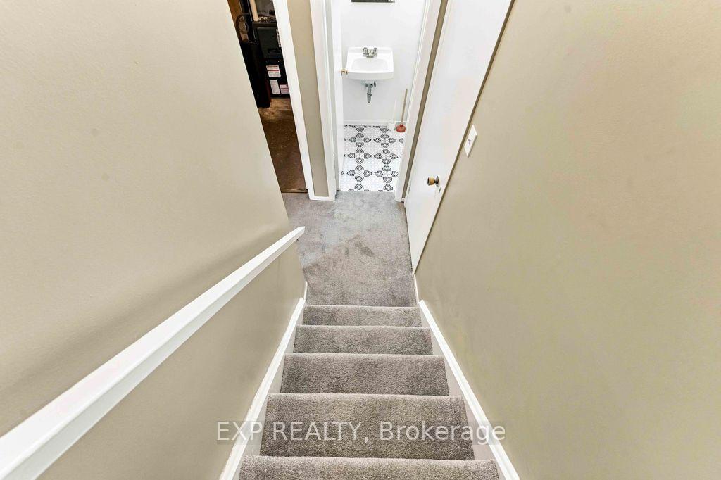 Photo 23 of Unit A, 30A Woodvale, Ottawa, Manordale — HOMEH