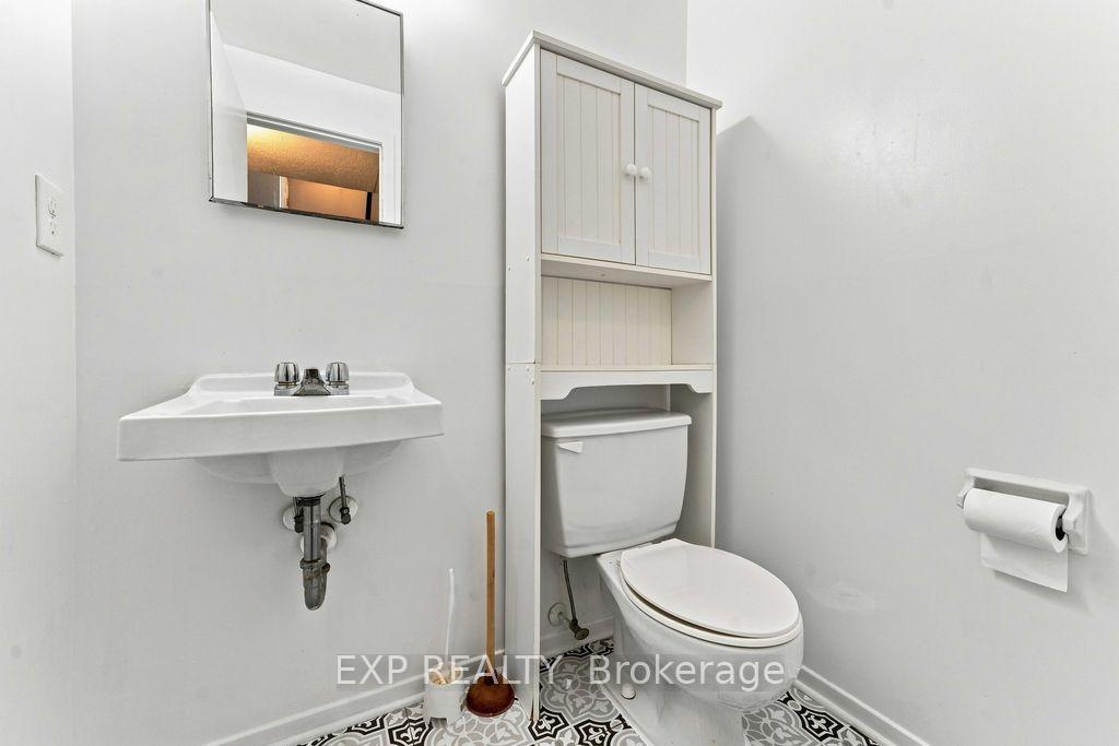 Photo 28 of Unit A, 30A Woodvale, Ottawa, Manordale — HOMEH