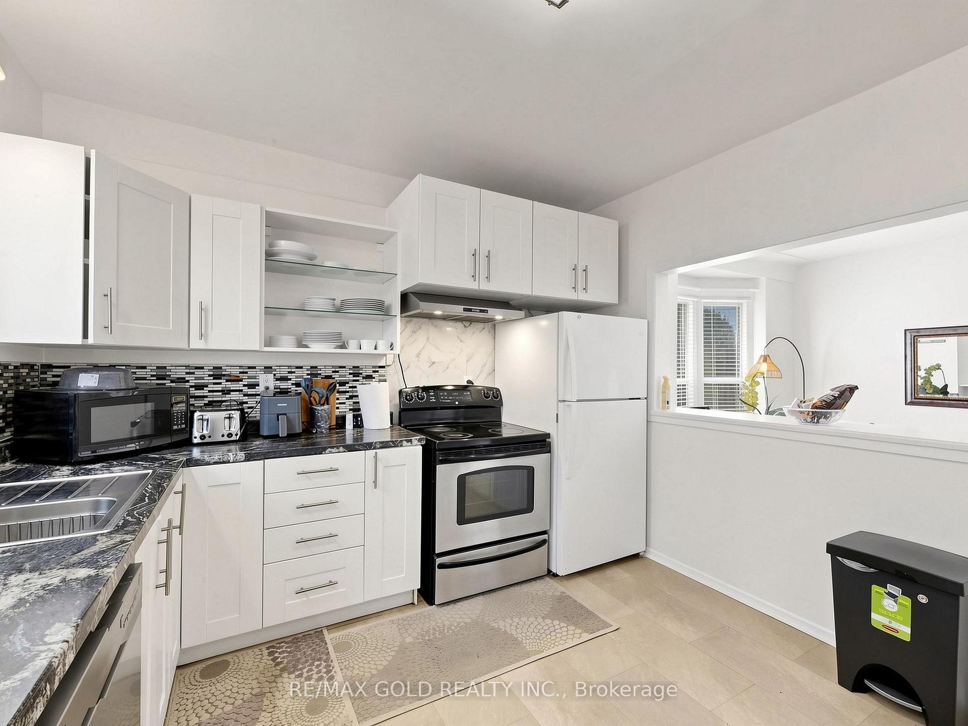 Photo 13 of 746 King Street W, Hamilton, Westdale — HOMEH