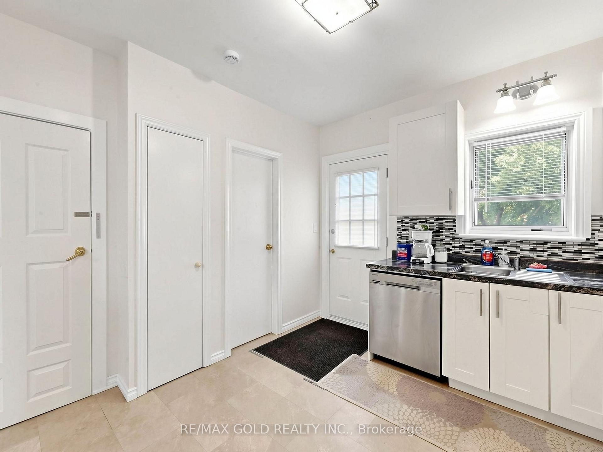 Photo 14 of 746 King Street W, Hamilton, Westdale — HOMEH