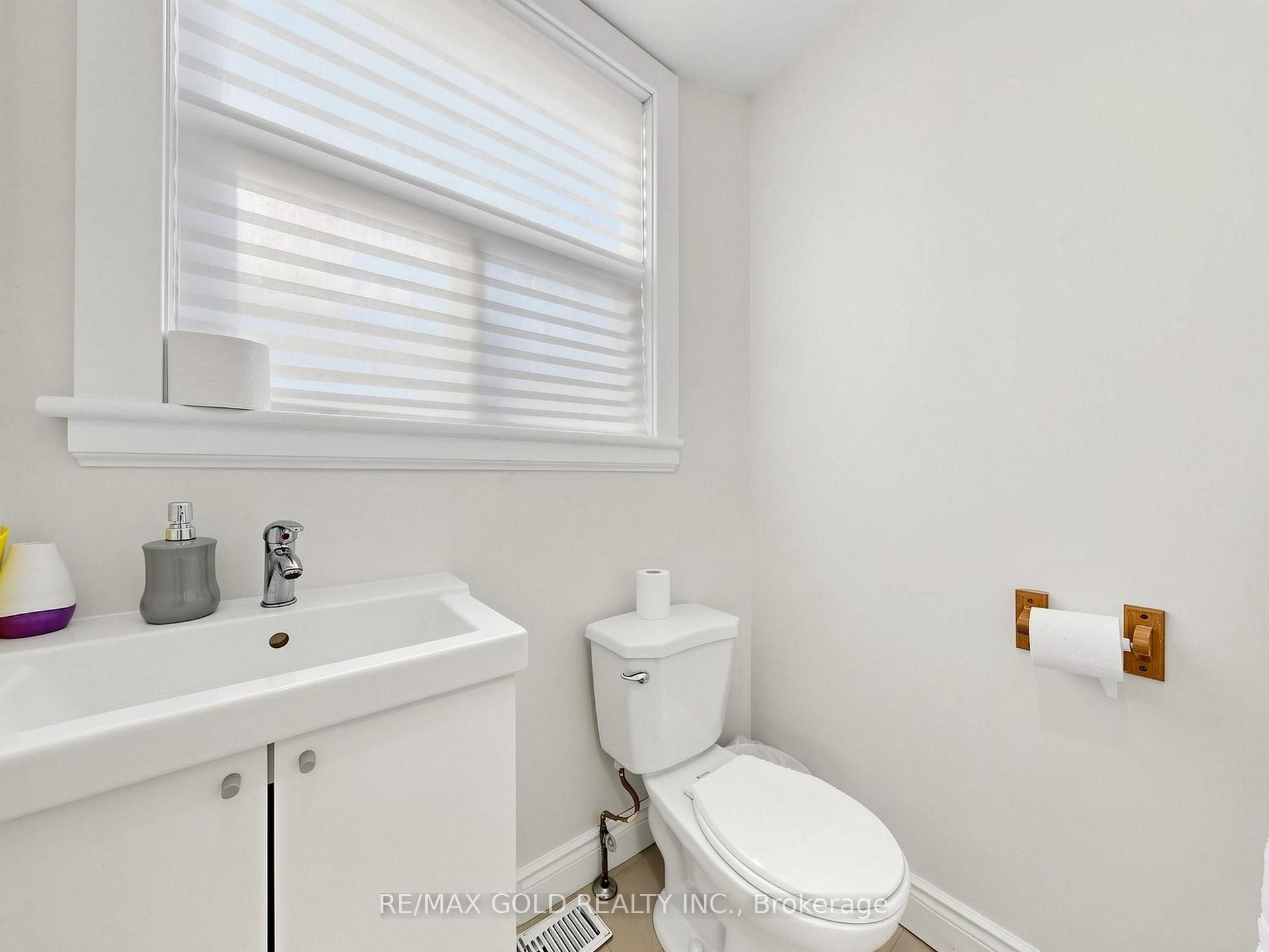 Photo 15 of 746 King Street W, Hamilton, Westdale — HOMEH